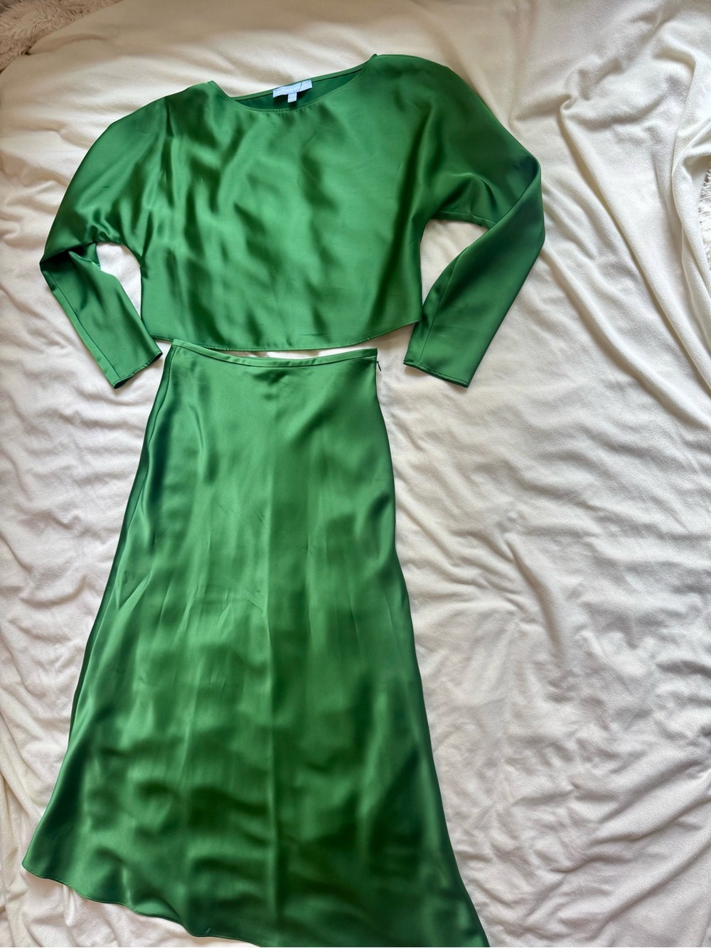 ANTONIO MELANI Green Long Sleeve Satin Set - Picture 3 of 5